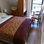 Goscinny Dworek Habitación en casa particular *