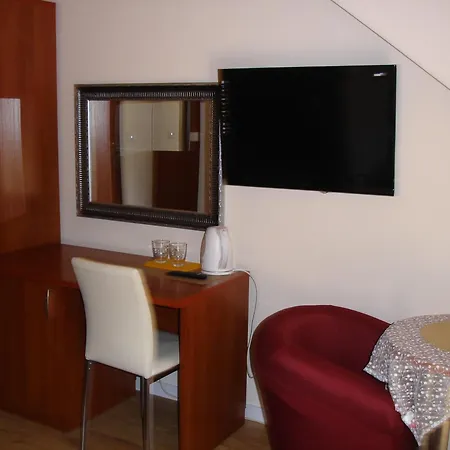 Goscinny Dworek Pobierowo