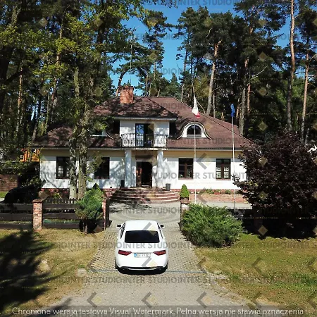 Goscinny Dworek Habitación en casa particular *