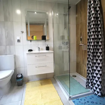 Goscinny Dworek בית אירוח *