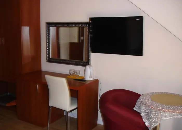 Goscinny Dworek ポビエロボ