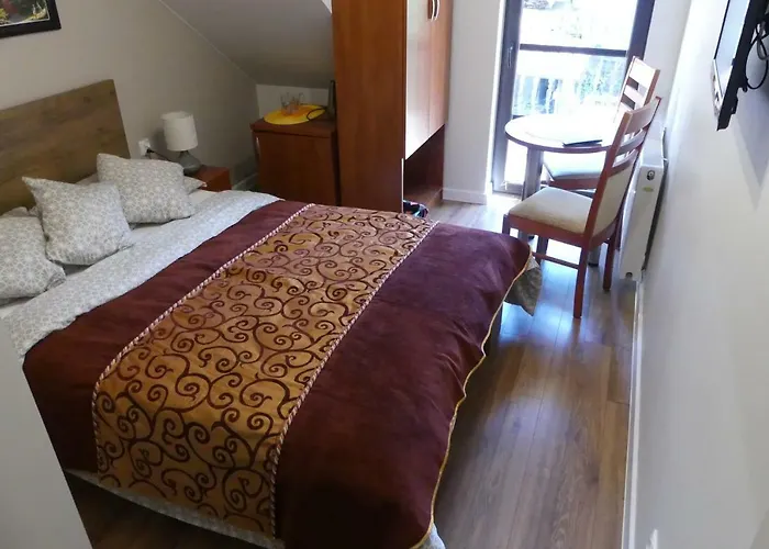 Goscinny Dworek Habitación en casa particular *